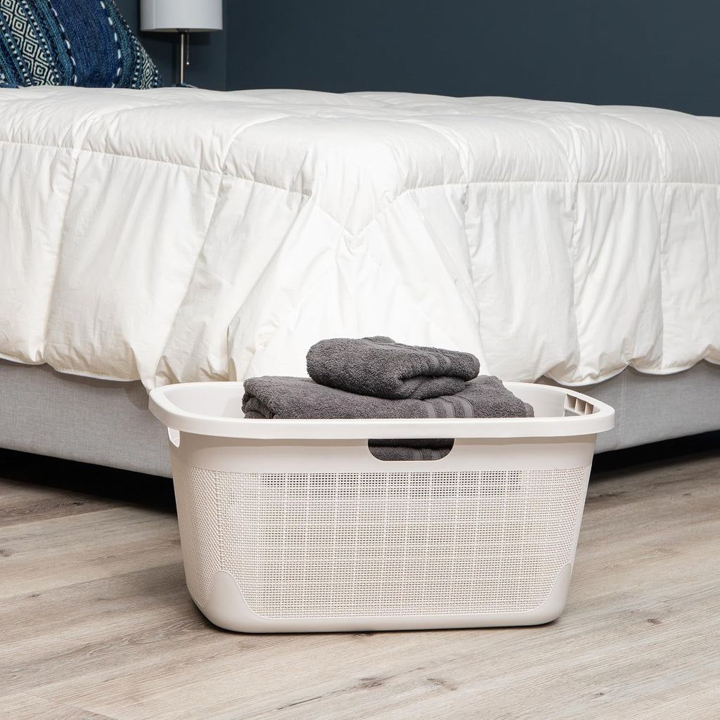 Mind Reader 40L Laundry Basket, Linen Design Clothes Hamper, Plastic Storage Bin with Handles, Ivory